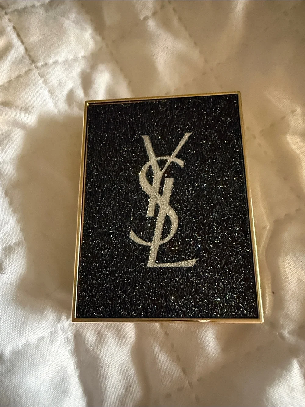 Yves Saint Laurent counter palette black opium intense night Edition.